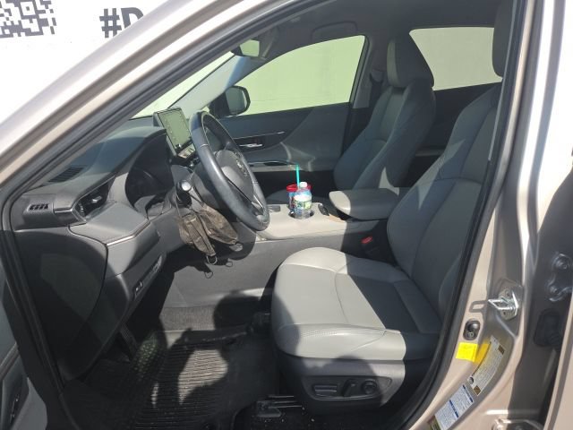 Used 2022 Toyota Venza XLE AWD/4WD image 13