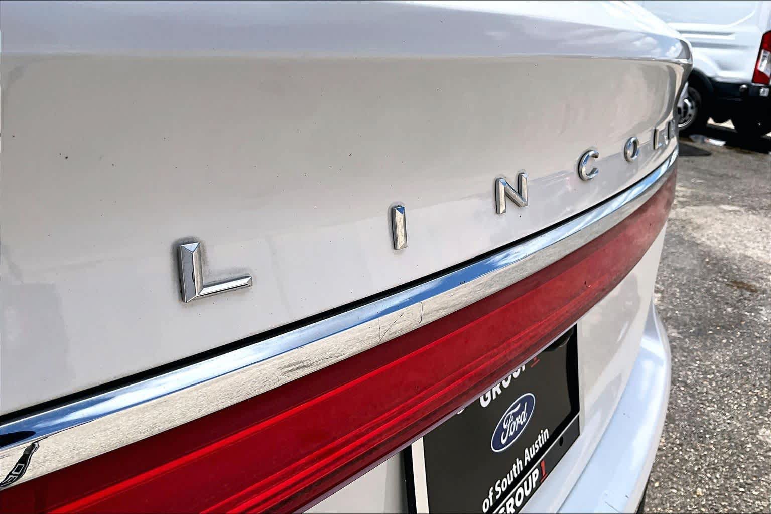 Used 2016 Lincoln MKX Reserve FWD image 31