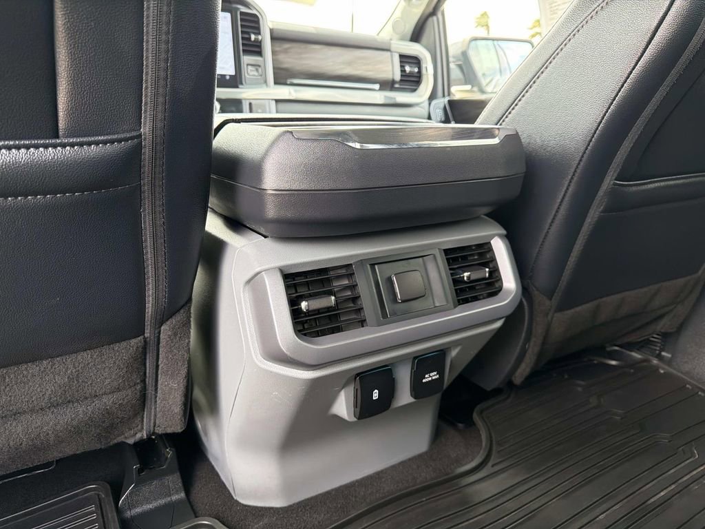 Used 2025 Ford F150 Lariat w/ Equipment Group 501A Mid image 17