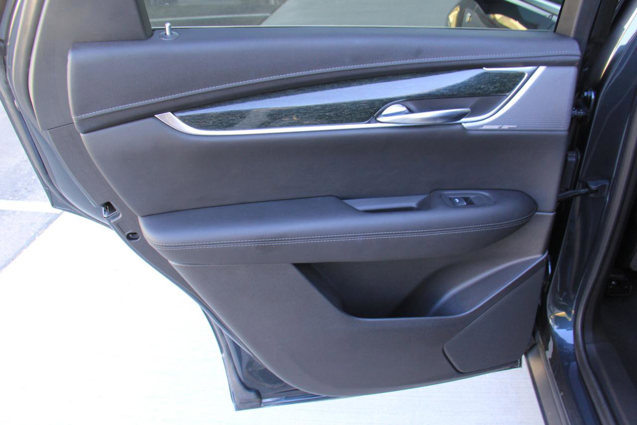 Used 2021 Cadillac XT5 Premium Luxury image 23