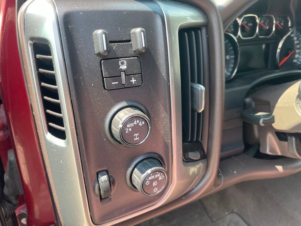 Used 2018 Chevrolet Silverado 1500 LT w/ Texas Edition AWD/4WD image 11