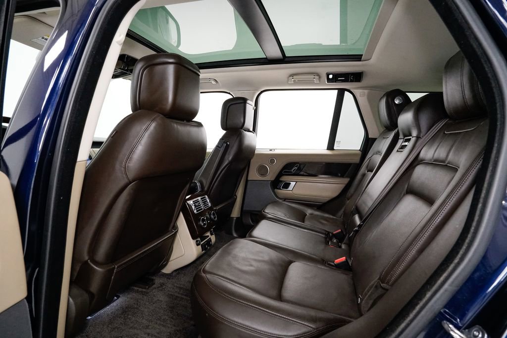 Used 2020 Land Rover Range Rover HSE image 30