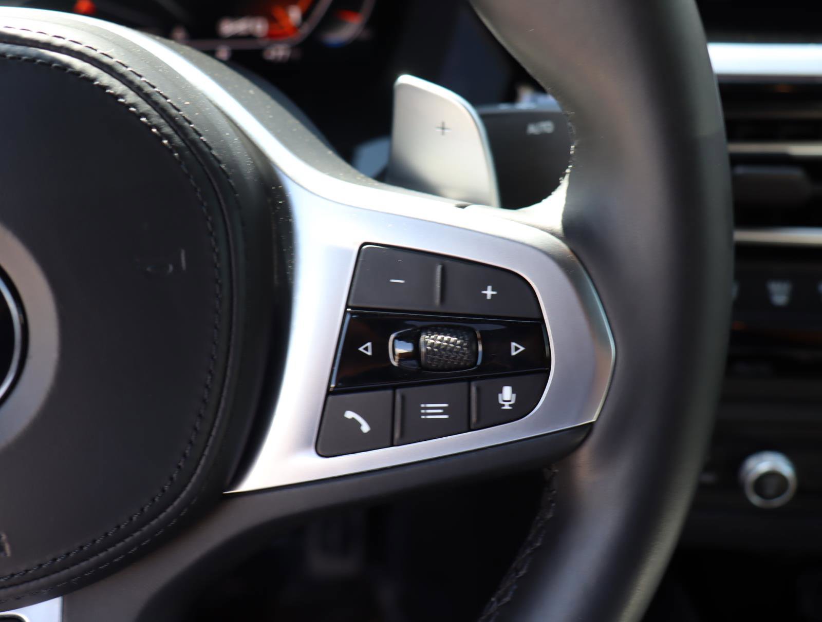 Certified 2022 BMW Z4 M40i w/ Premium Package image 17