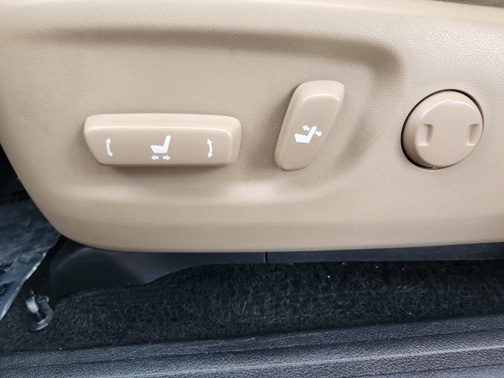 Used 2012 Toyota 4Runner Limited AWD/4WD image 14