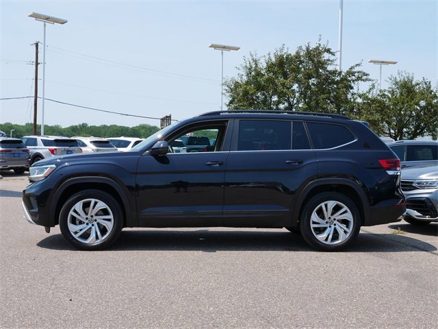 Certified 2022 Volkswagen Atlas SE image 4