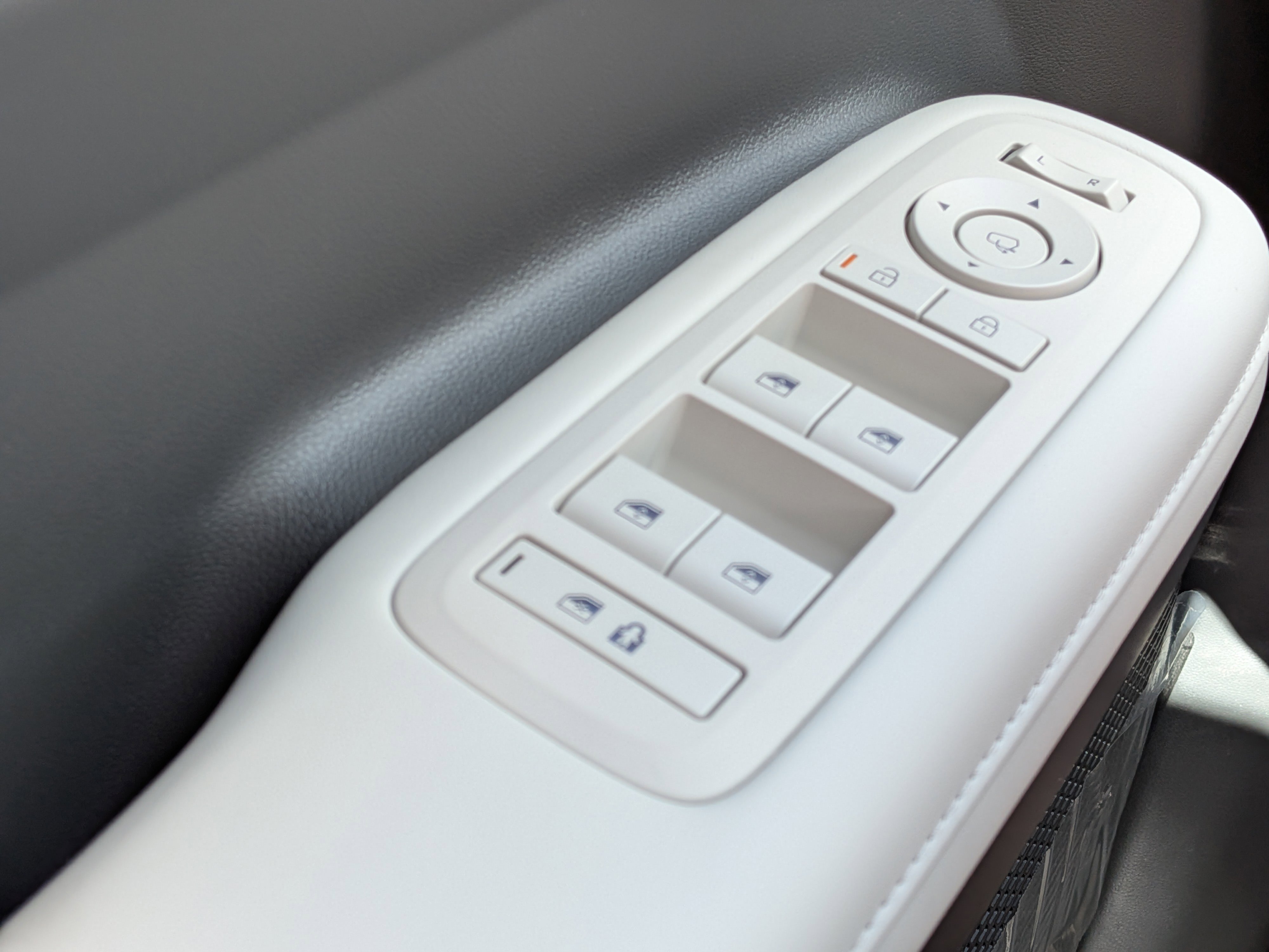 New 2026 Hyundai Santa Fe Calligraphy FWD image 24