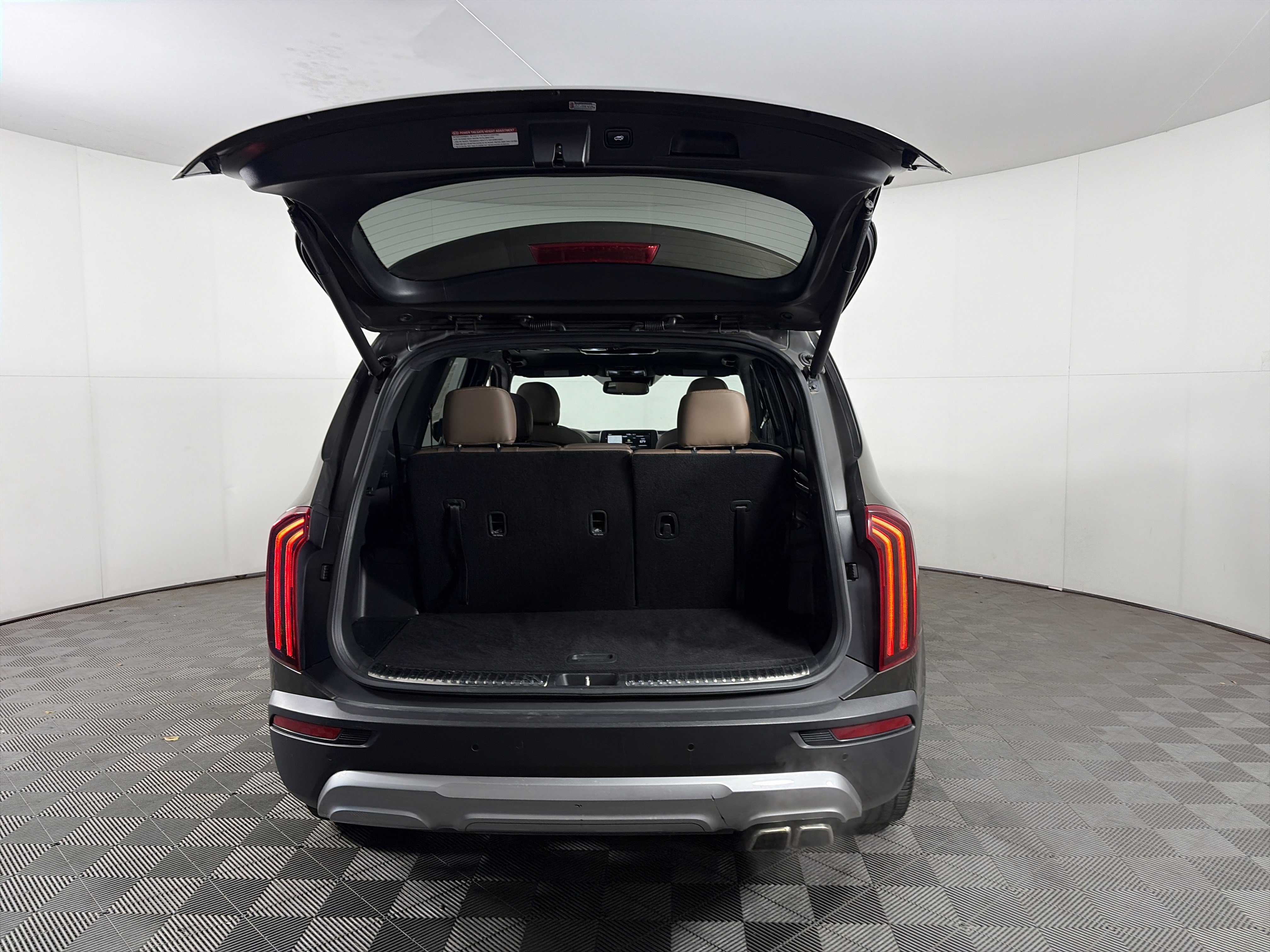 Used 2020 Kia Telluride SX w/ SX Prestige Package image 20