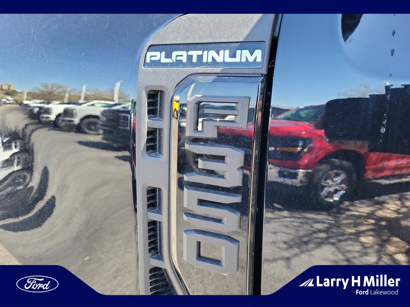 New 2025 Ford F350 Platinum w/ Tremor Off-Road Package image 24