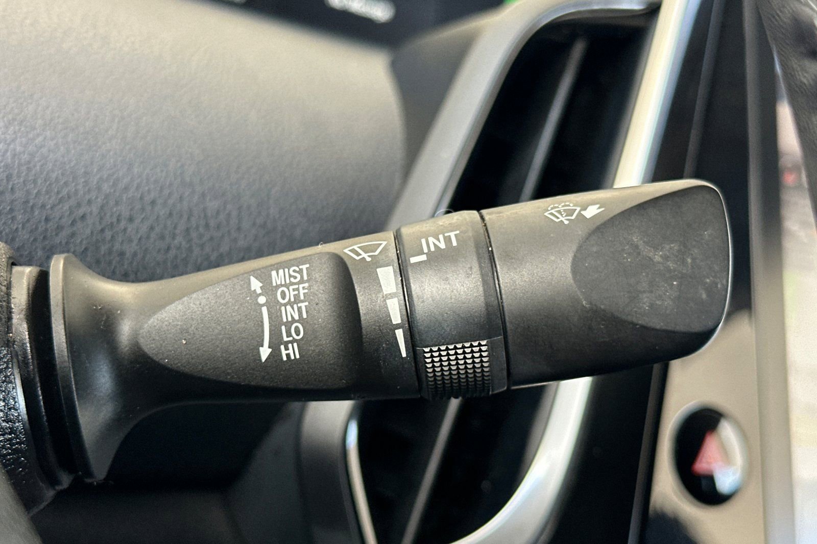 Used 2019 Toyota Prius Prime Premium FWD image 39