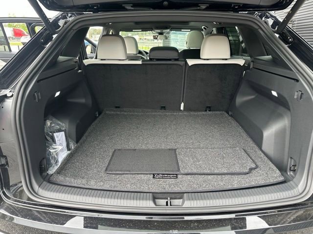 New 2025 Volkswagen Atlas Cross Sport SEL Premium R-Line image 21