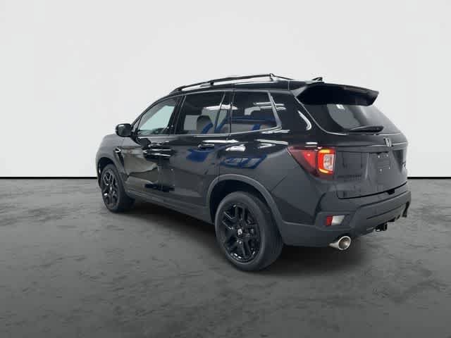 Certified 2025 Honda Passport Black Edition image 9