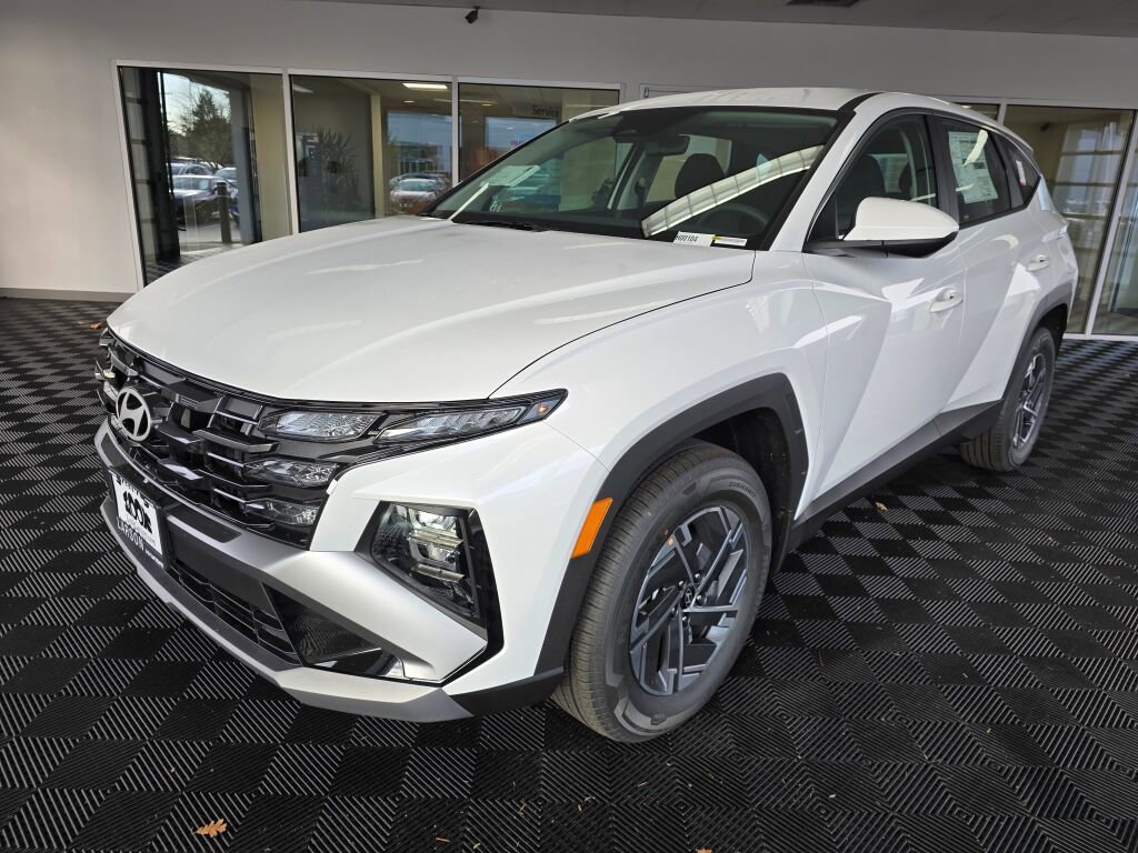 New 2026 Hyundai Tucson Blue SE image 8