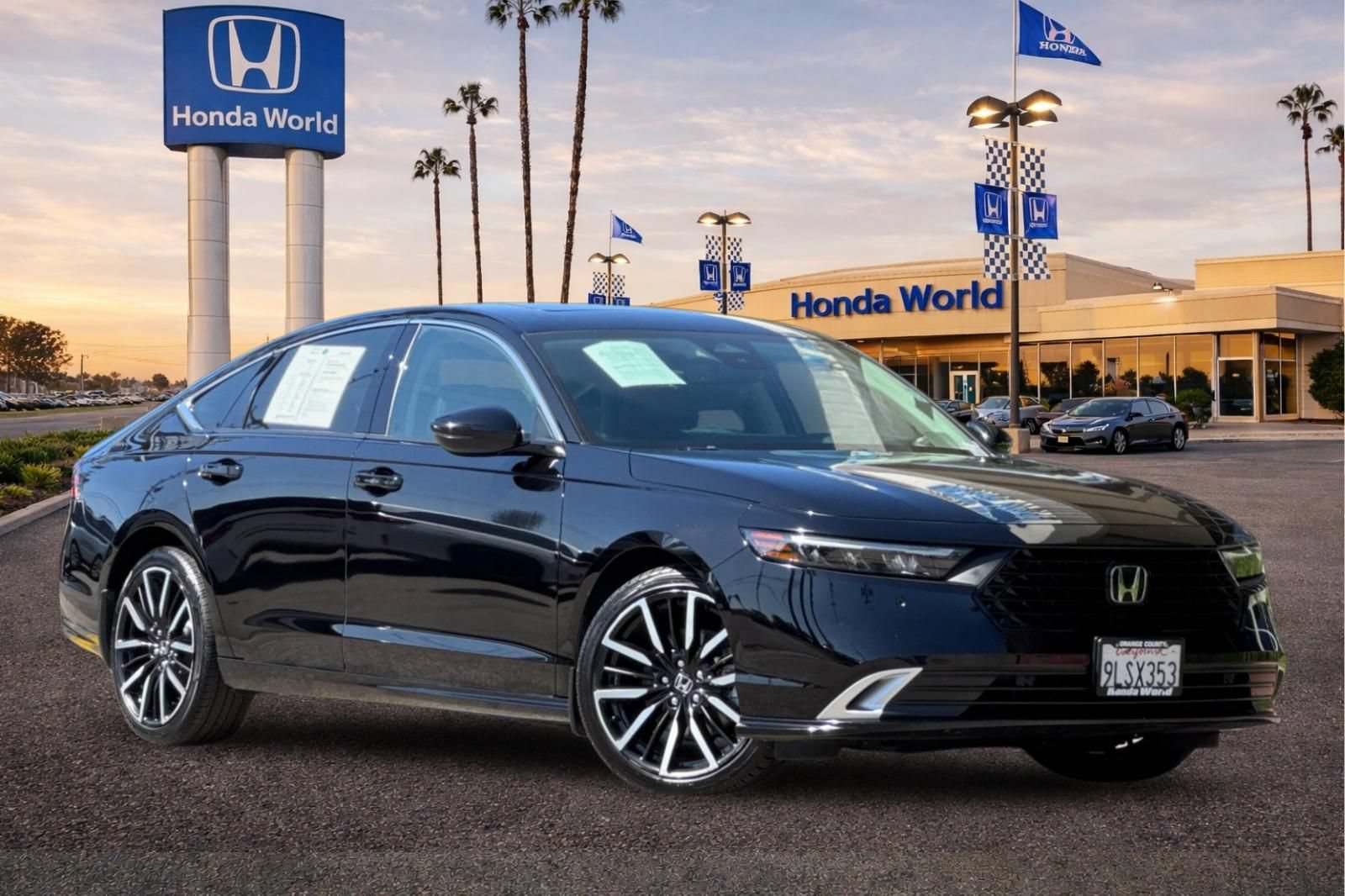 Used 2024 Honda Accord Touring image 2
