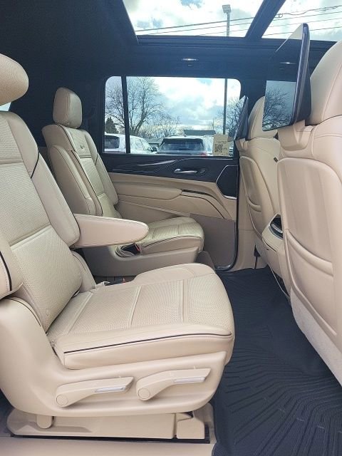 Used 2021 Cadillac Escalade ESV Premium Luxury w/ Driver Assist Tech Package image 24