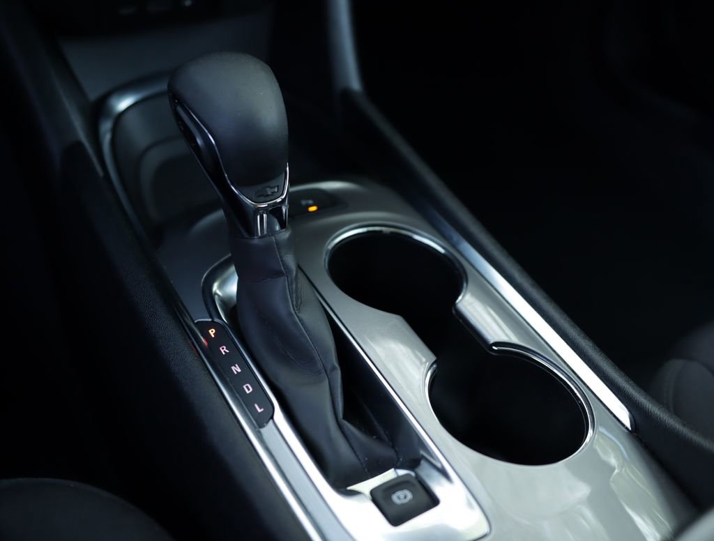 Used 2024 Chevrolet Malibu LT FWD image 17