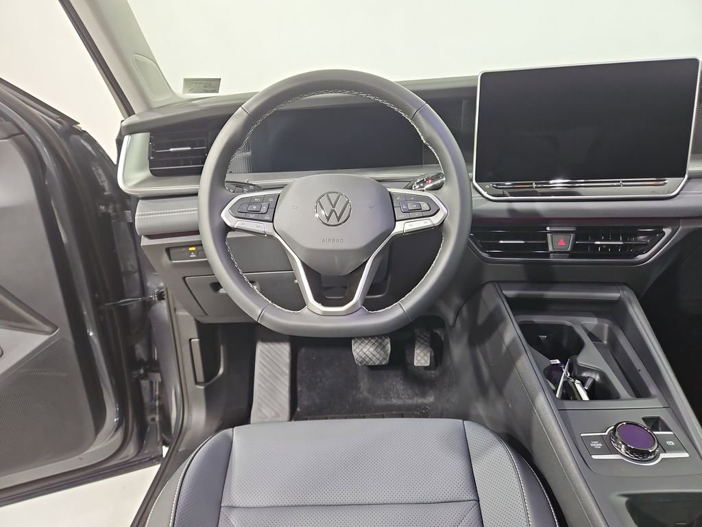 New 2026 Volkswagen Tiguan SE image 13