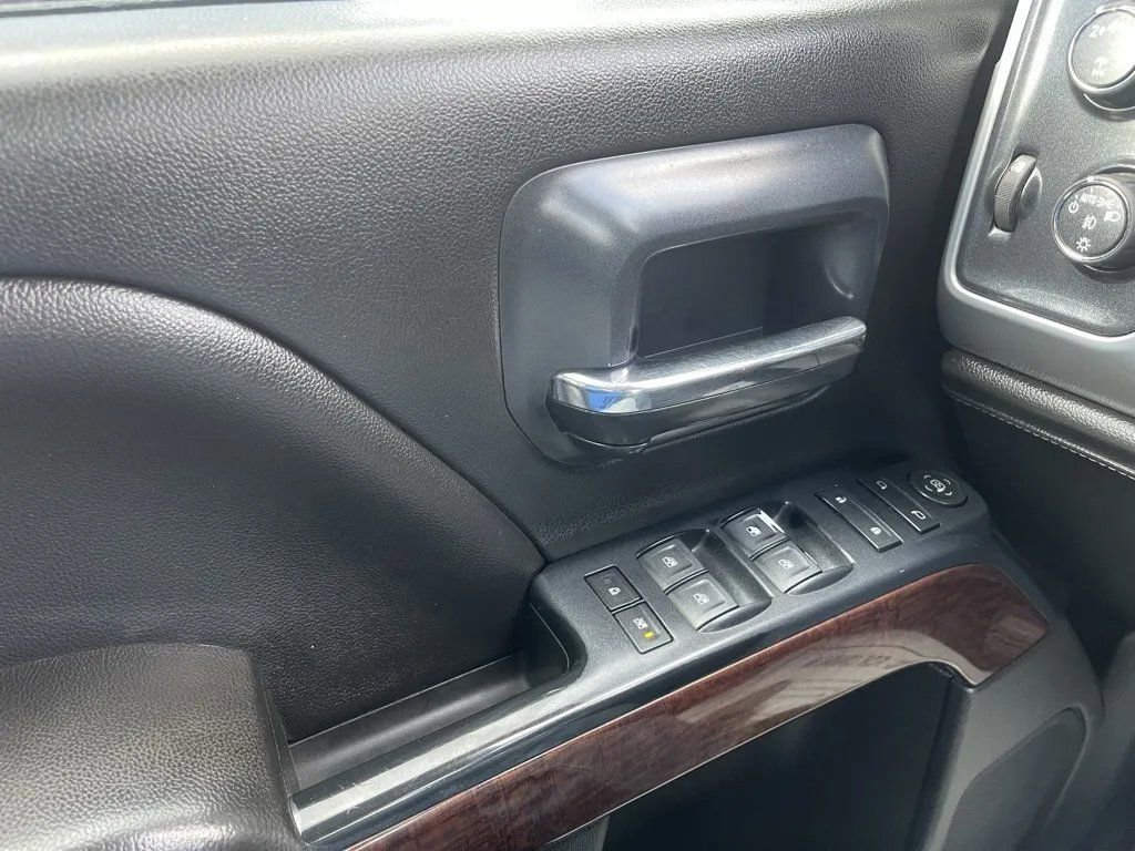 Used 2018 GMC Sierra 2500 SLE image 28