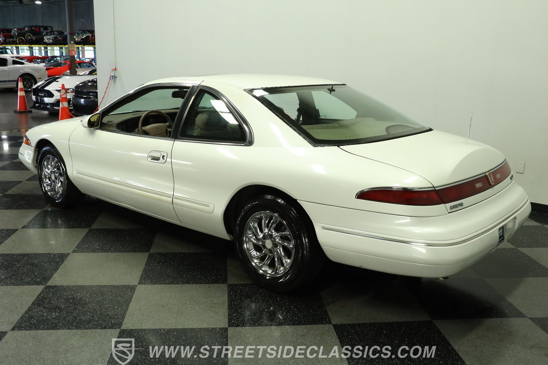 Used 1993 Lincoln Mark VIII RWD image 7