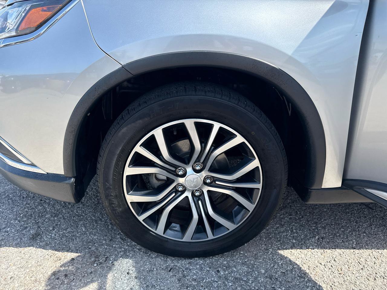 Used 2022 Mitsubishi Outlander ES FWD image 31