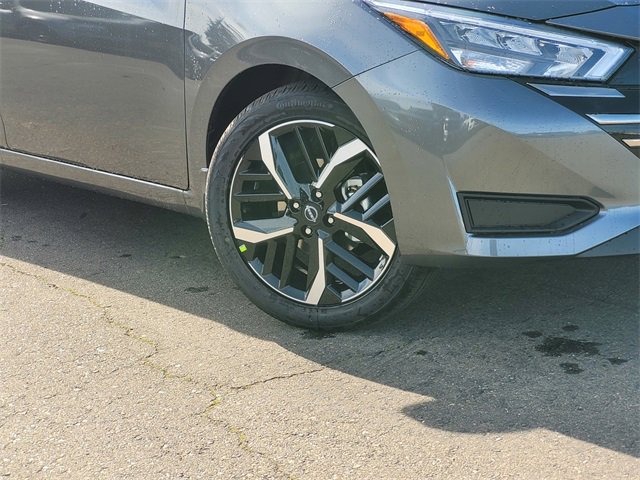 New 2025 Nissan Versa SR w/ Trunk Package image 2