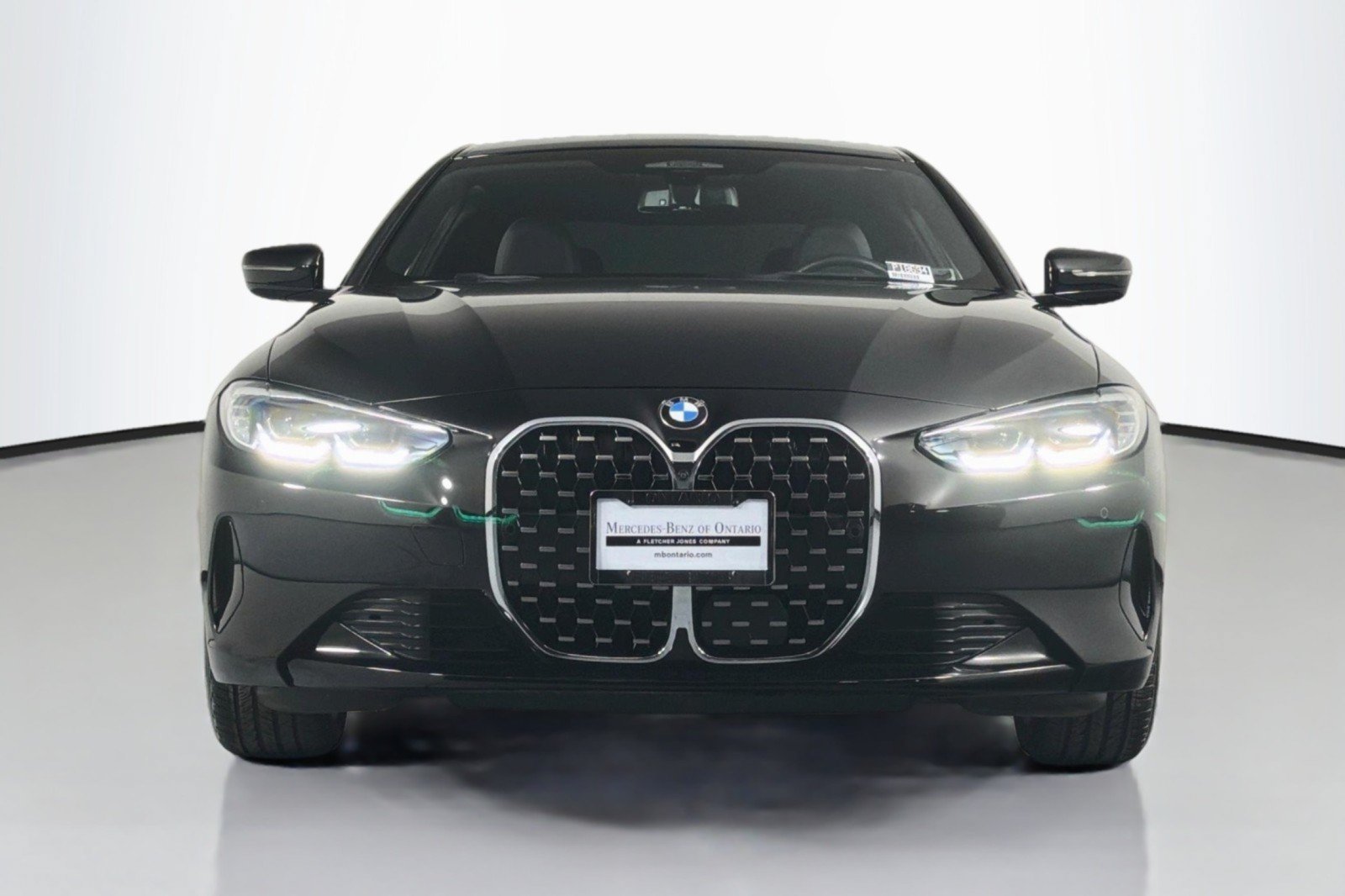 Used 2024 BMW 430i Coupe w/ Premium Package RWD image 2