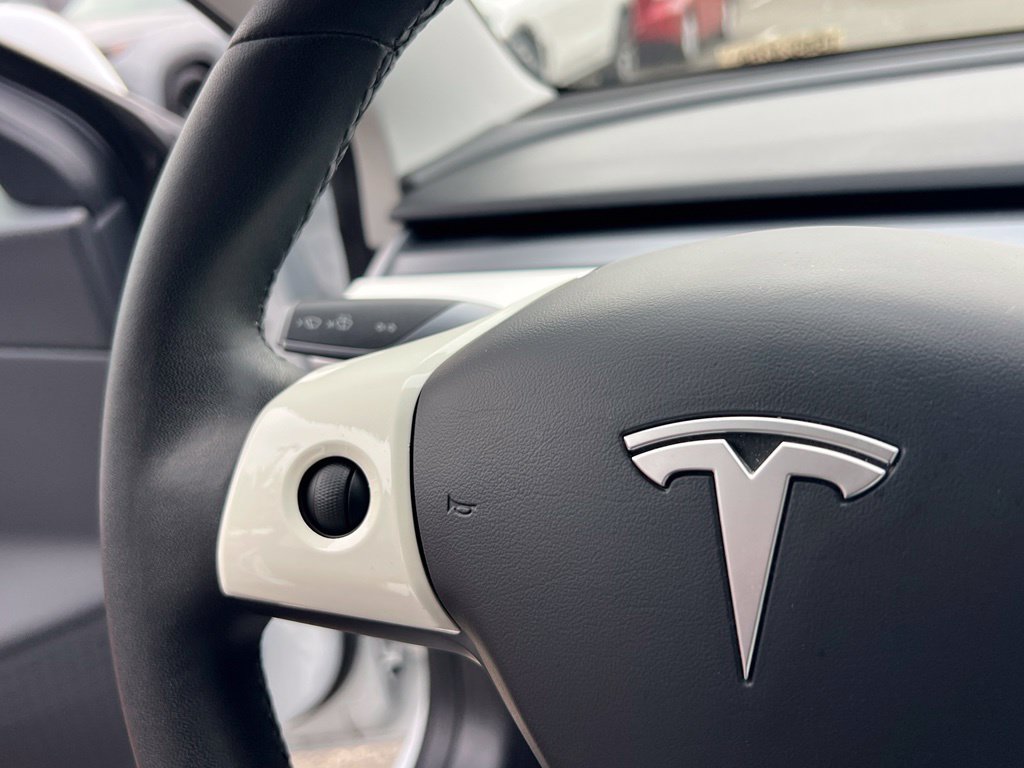 Used 2020 Tesla Model 3 Standard Range Plus RWD image 20