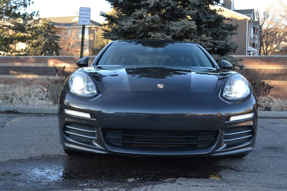 Used 2014 Porsche Panamera 4 w/ Premium Package image 9