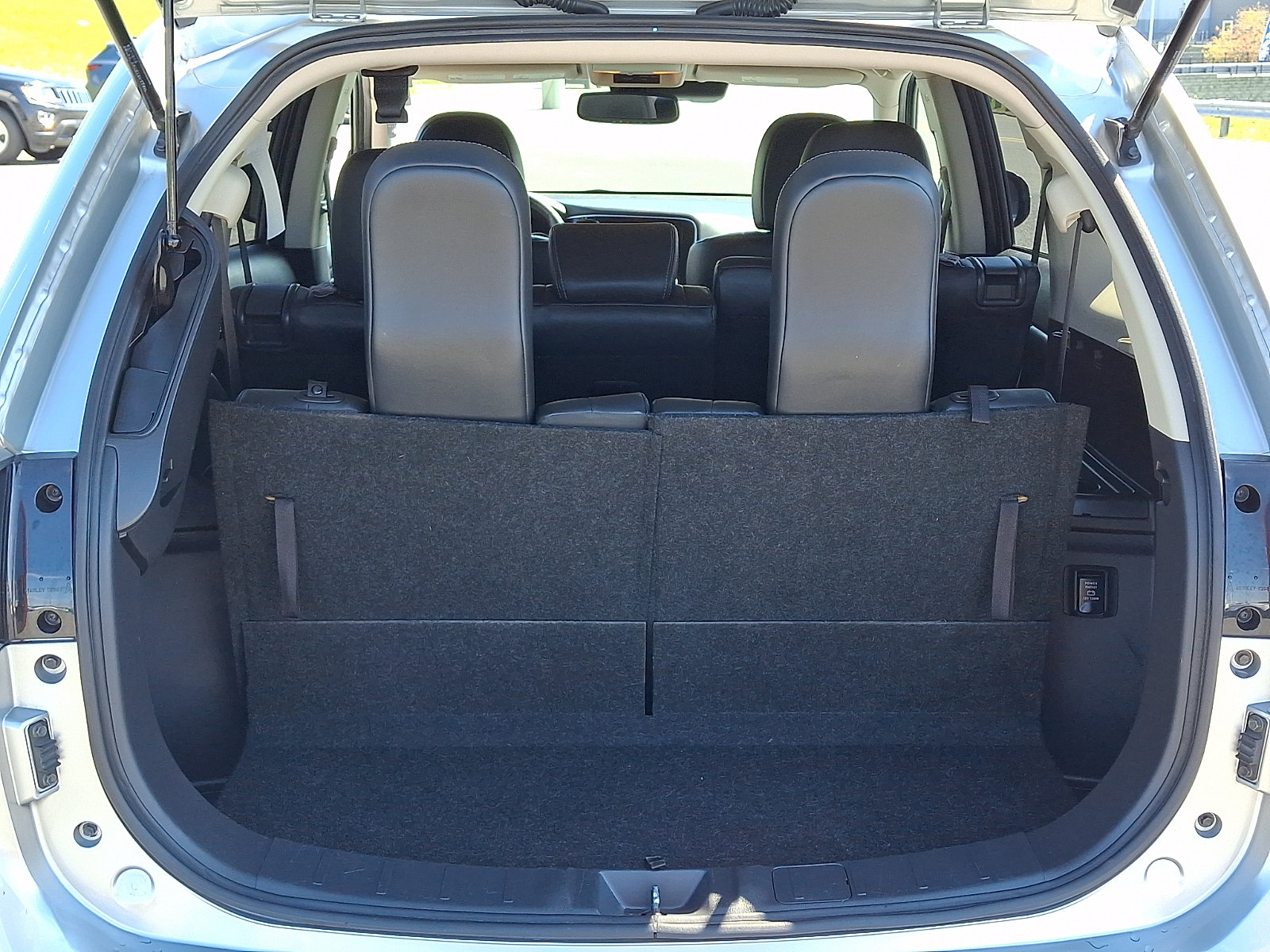 Used 2020 Mitsubishi Outlander ES AWD/4WD image 29