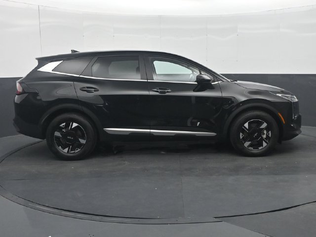 Used 2026 Kia Sportage LX FWD image 8