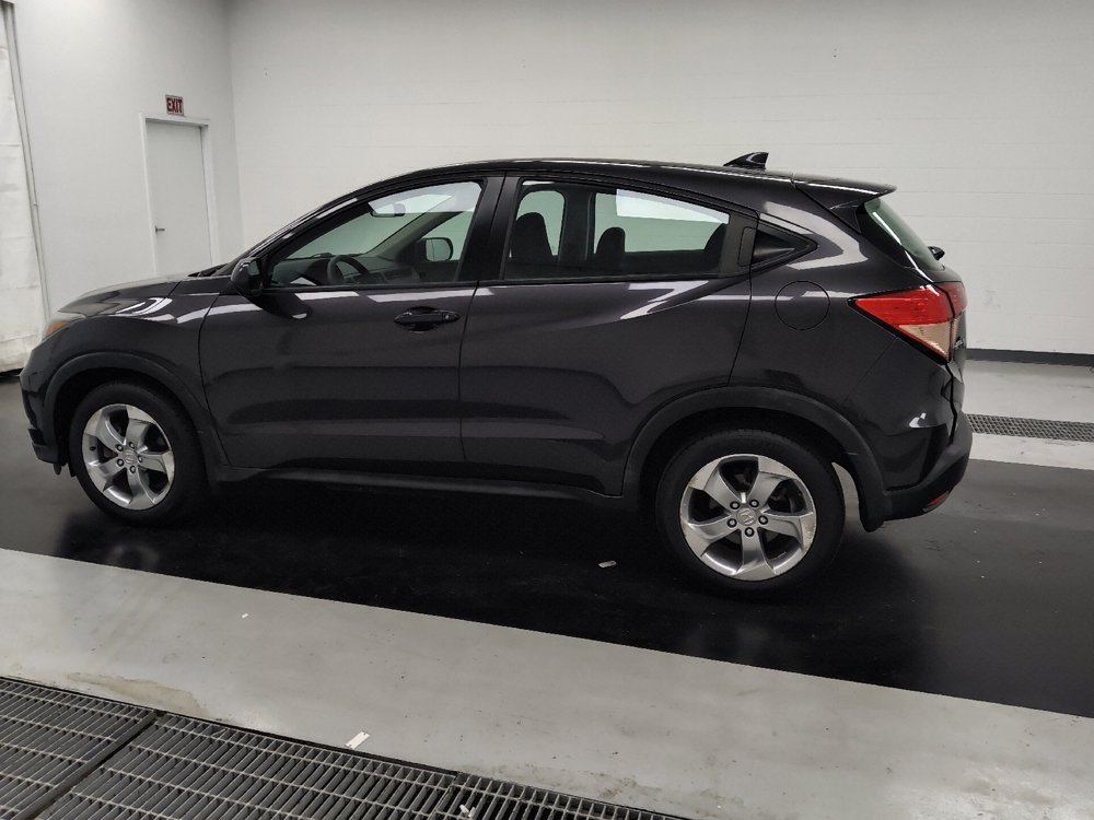 Used 2017 Honda HR-V LX image 3