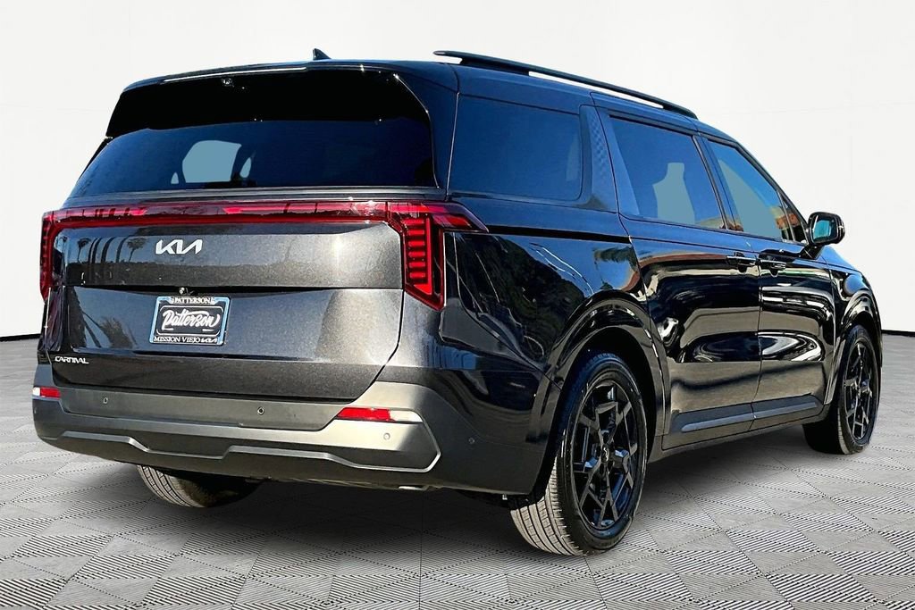 Certified 2025 Kia Carnival SX Prestige image 2