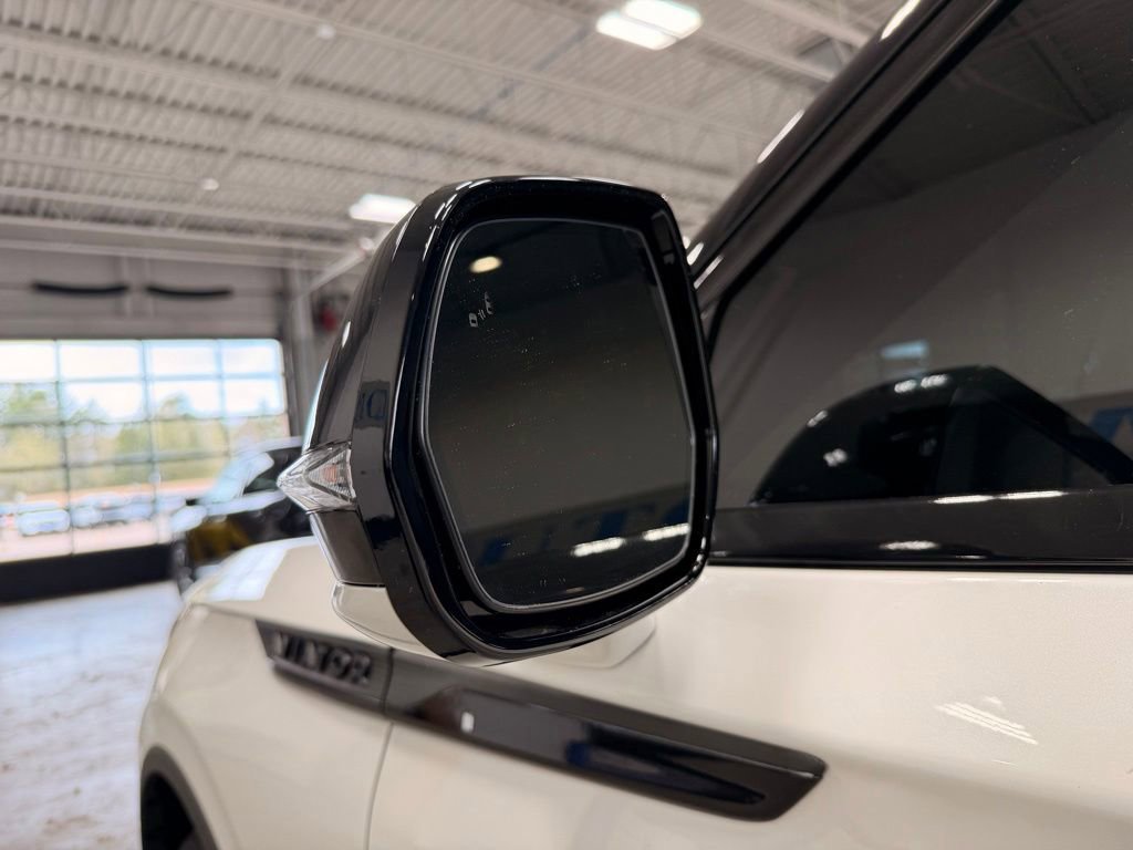 Used 2025 Lincoln Aviator Reserve w/ Luxury Package AWD/4WD image 14