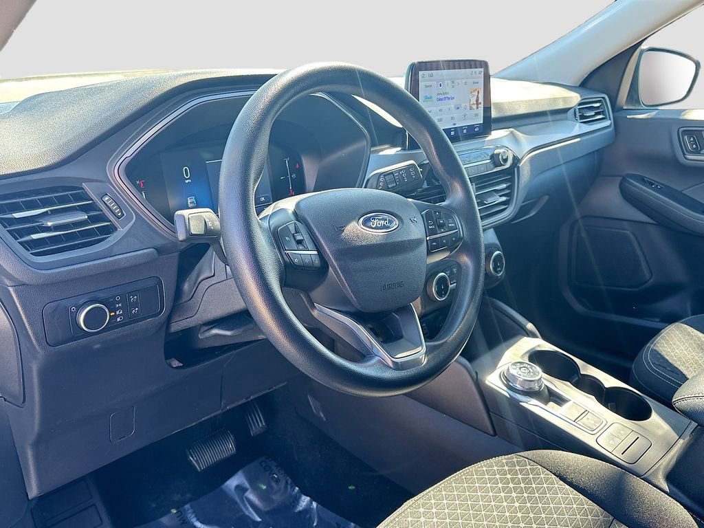 Used 2025 Ford Escape Active AWD/4WD image 9