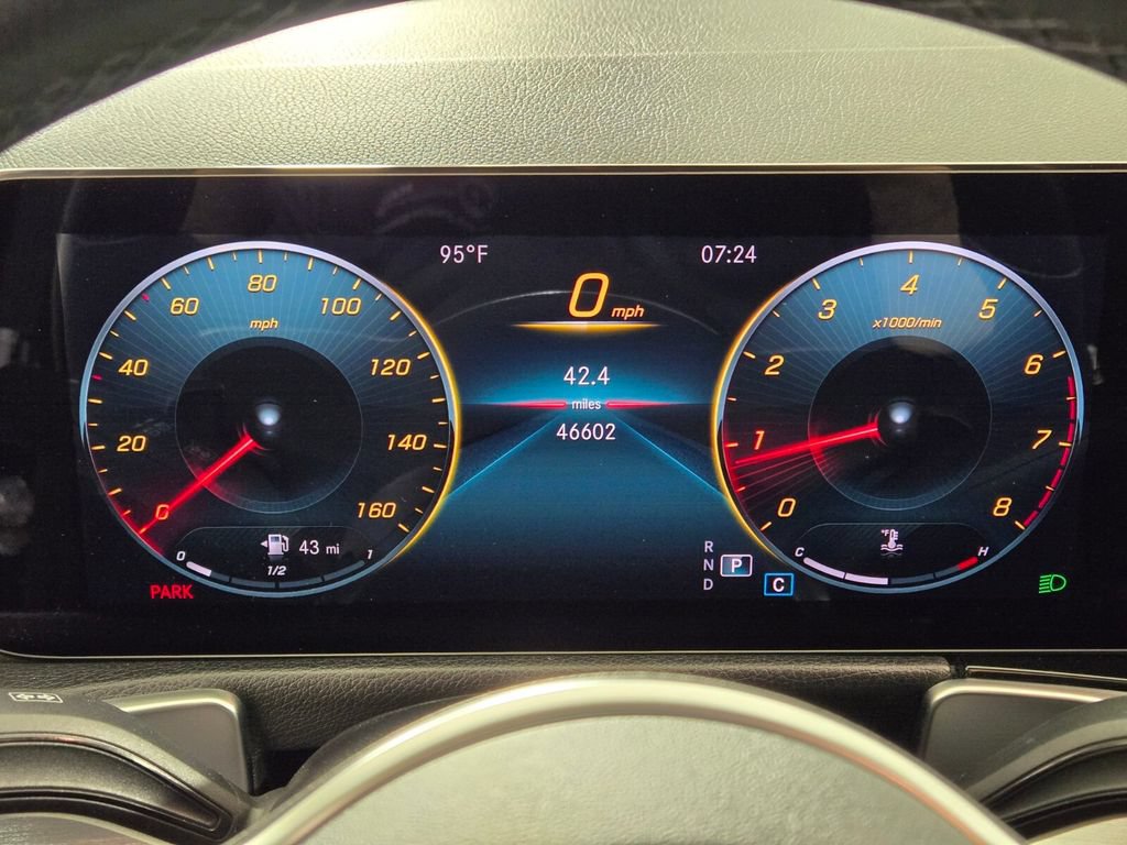 Used 2022 Mercedes-Benz GLB 250 4MATIC image 28