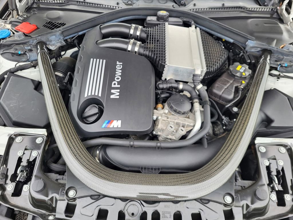 Used 2020 BMW M4 Convertible RWD image 10