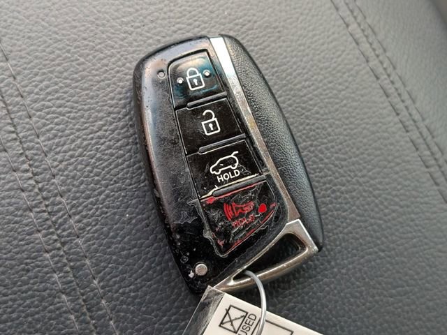 Used 2015 Hyundai Santa Fe Sport 2.0T w/ Option Group 05 FWD image 32