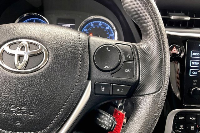 Used 2017 Toyota Corolla LE image 19