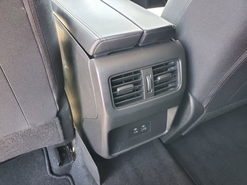 Used 2023 Nissan Rogue SV AWD/4WD image 10