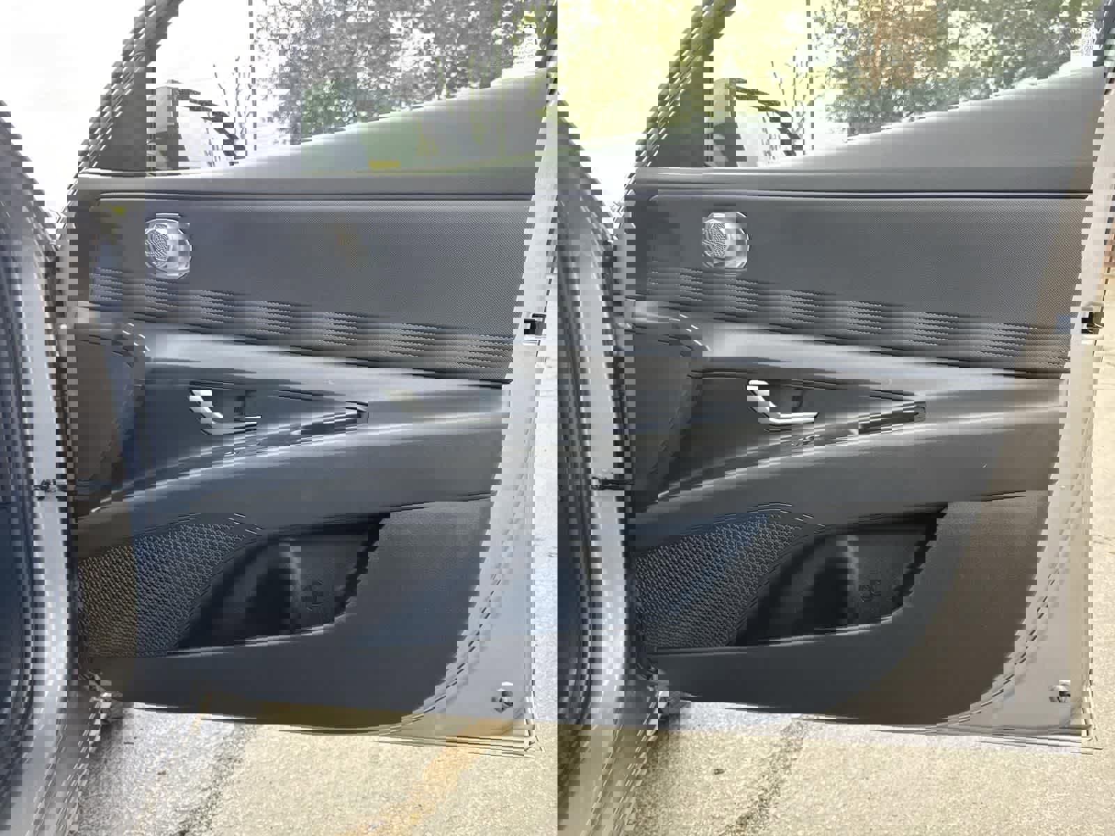 Certified 2025 Hyundai Elantra SEL image 38