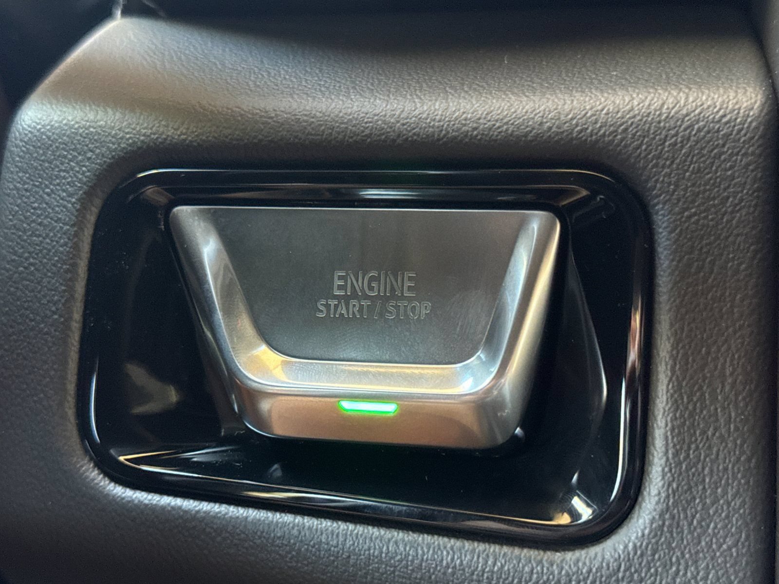 New 2026 GMC Yukon XL Elevation w/ Elevation Premium Package AWD/4WD image 24