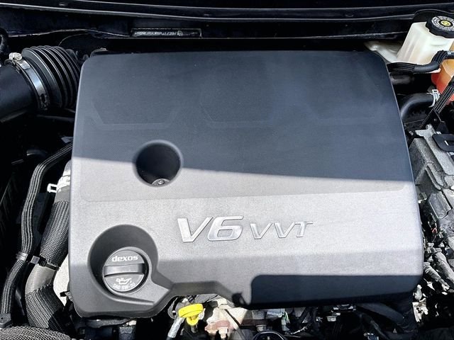 Used 2023 Chevrolet Traverse LT AWD/4WD image 34