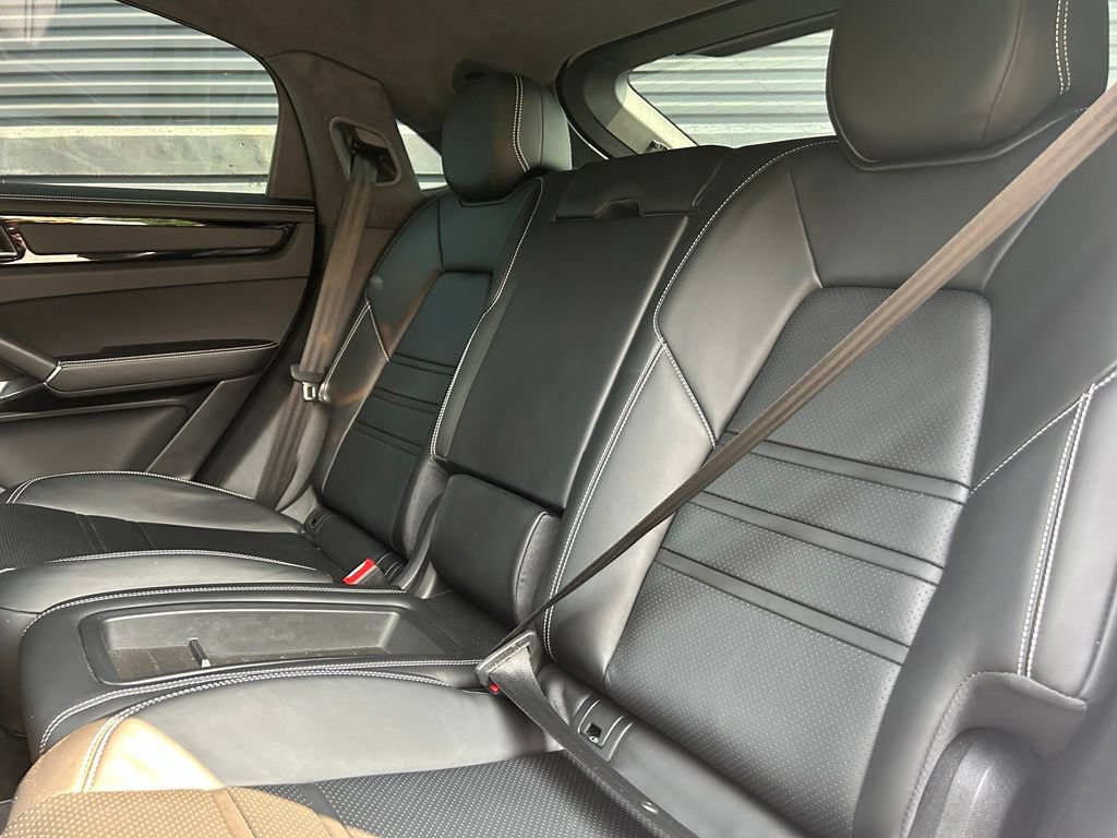 Certified 2023 Porsche Cayenne Turbo GT AWD/4WD image 28