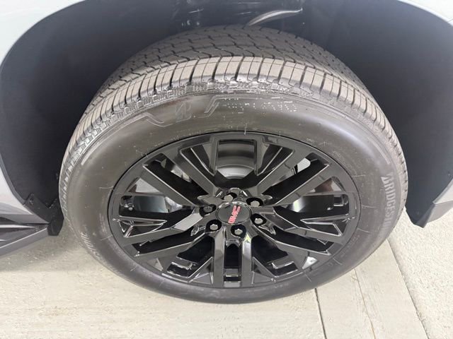 New 2026 GMC Yukon Elevation image 4