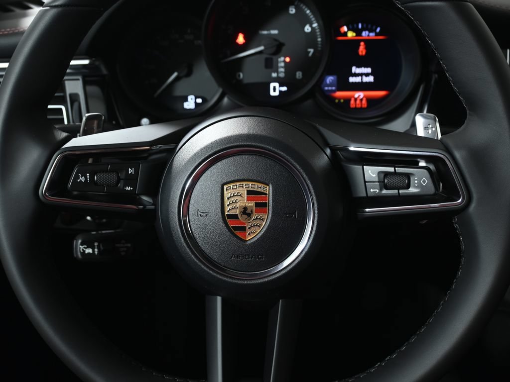Used 2026 Porsche Macan AWD/4WD image 19