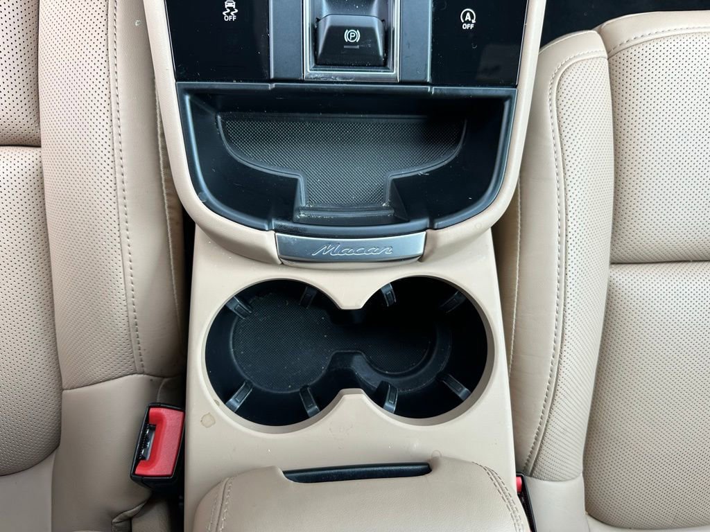 Certified 2025 Porsche Macan image 26