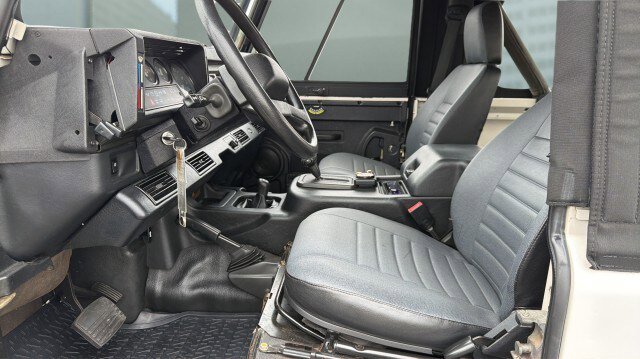 Used 1997 Land Rover Defender 90 AWD/4WD image 18