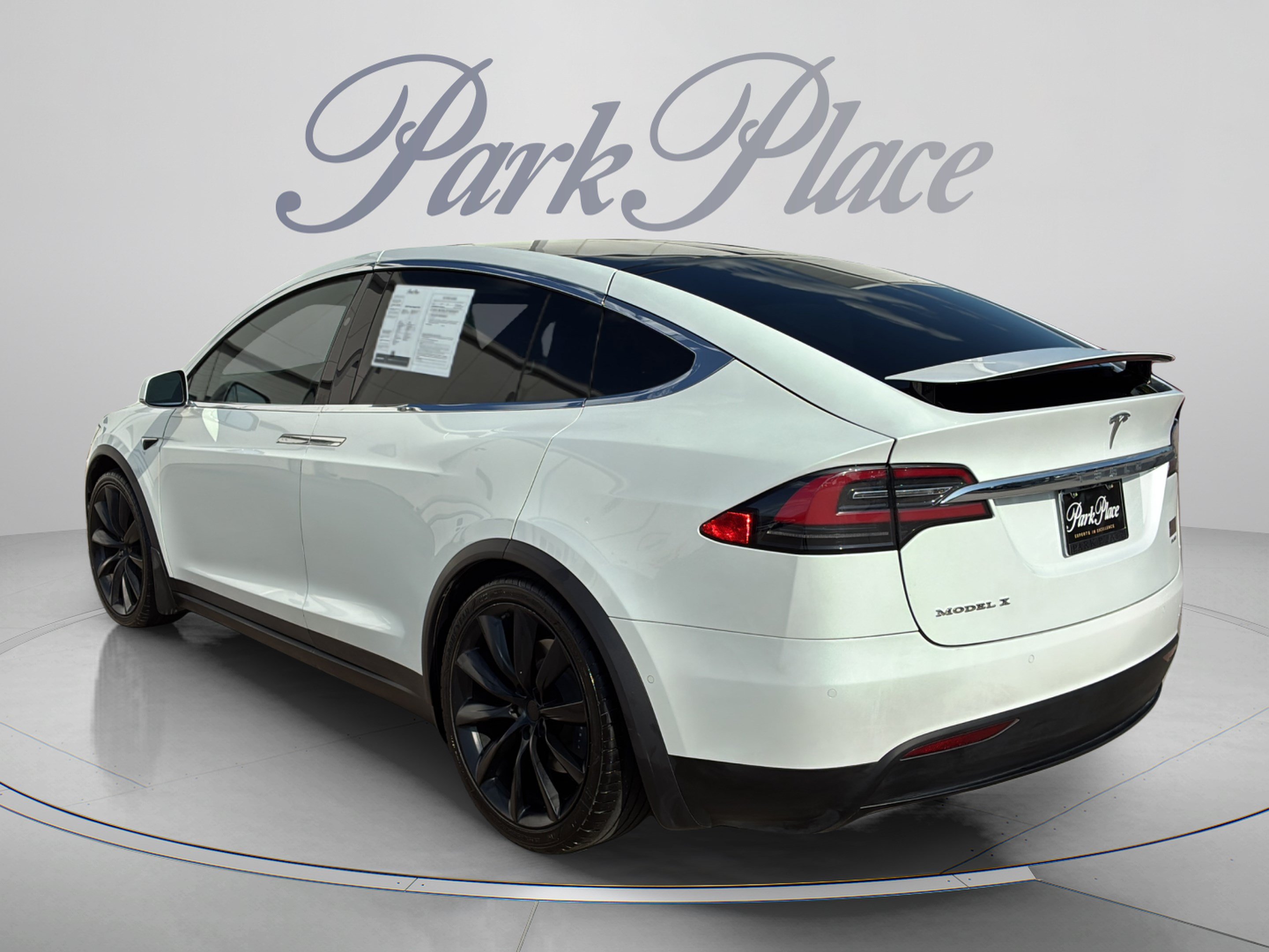 Used 2018 Tesla Model X 100D AWD/4WD image 3