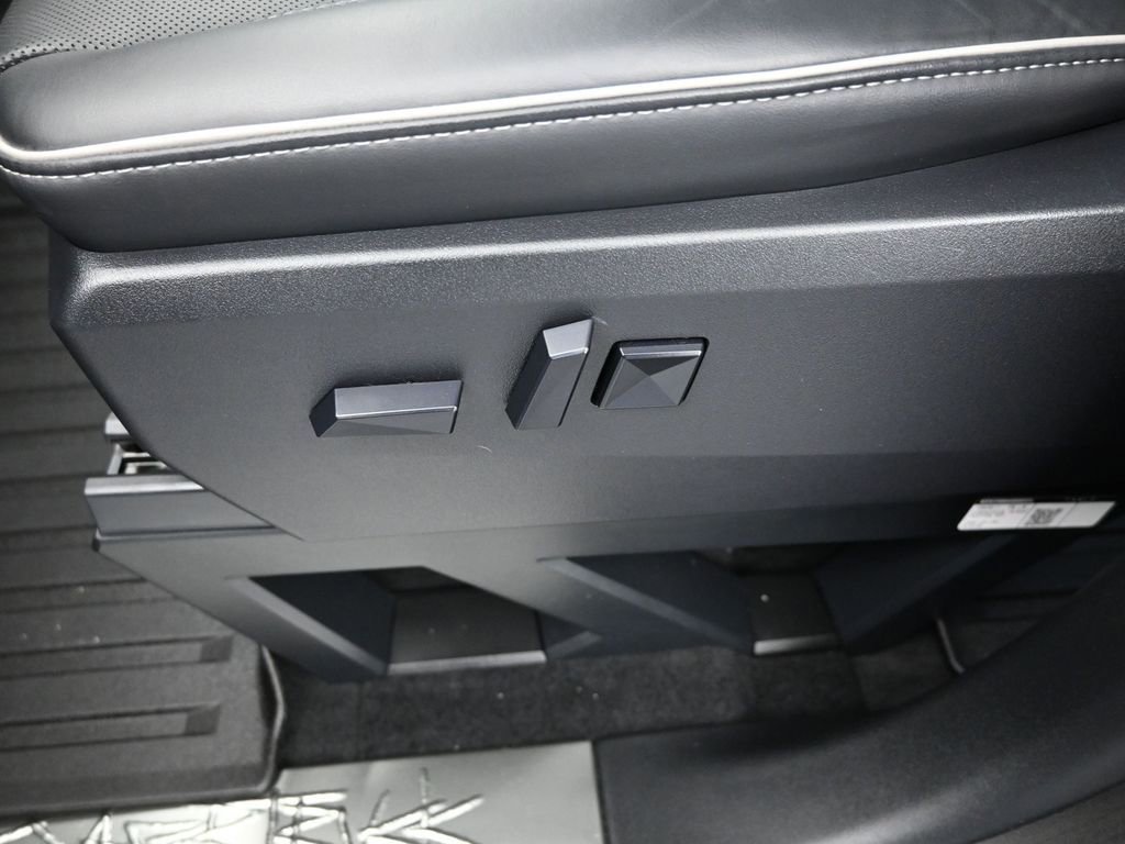 Used 2025 Tesla Cybertruck AWD Crew Cab image 15