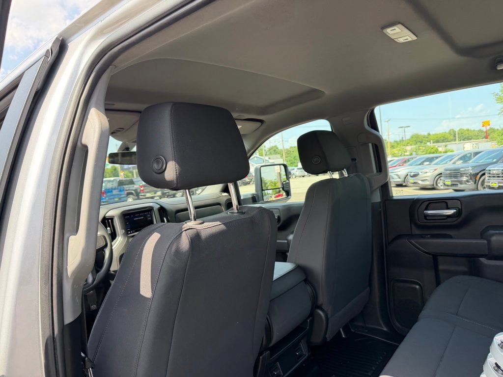 Used 2022 GMC Sierra 3500 Pro AWD/4WD image 12