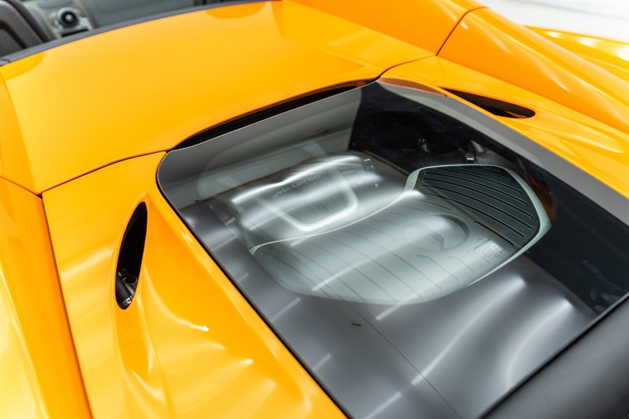 Used 2014 McLaren MP4-12C Spider RWD image 61